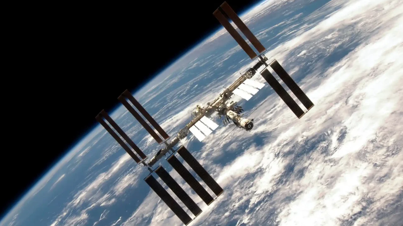 CHI DOMINA L’ORBITA? LA NUOVA GEOPOLITICA SPAZIALE E IL RUOLO INVISIBILE DELL’ITALIA